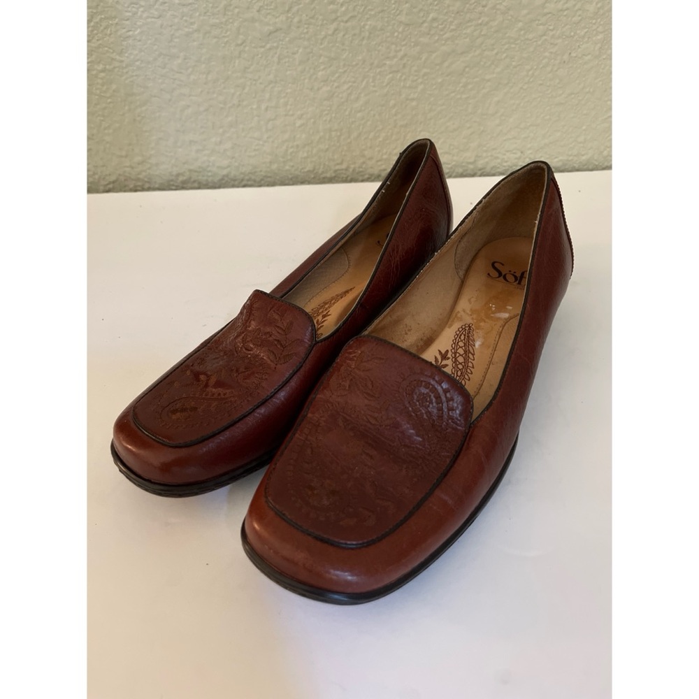 Sofft Brown Leather Embroidered Loafers Women’s Size 8